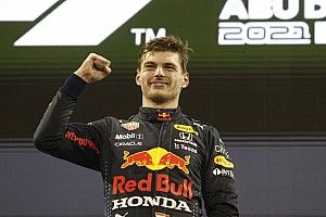 Max Verstappen signs longest ever Red Bull F1 deal until 2028