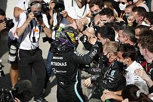 Hamilton: "Brezilya GP zaferi, ilk zaferimmiş gibi hissettiriyor"