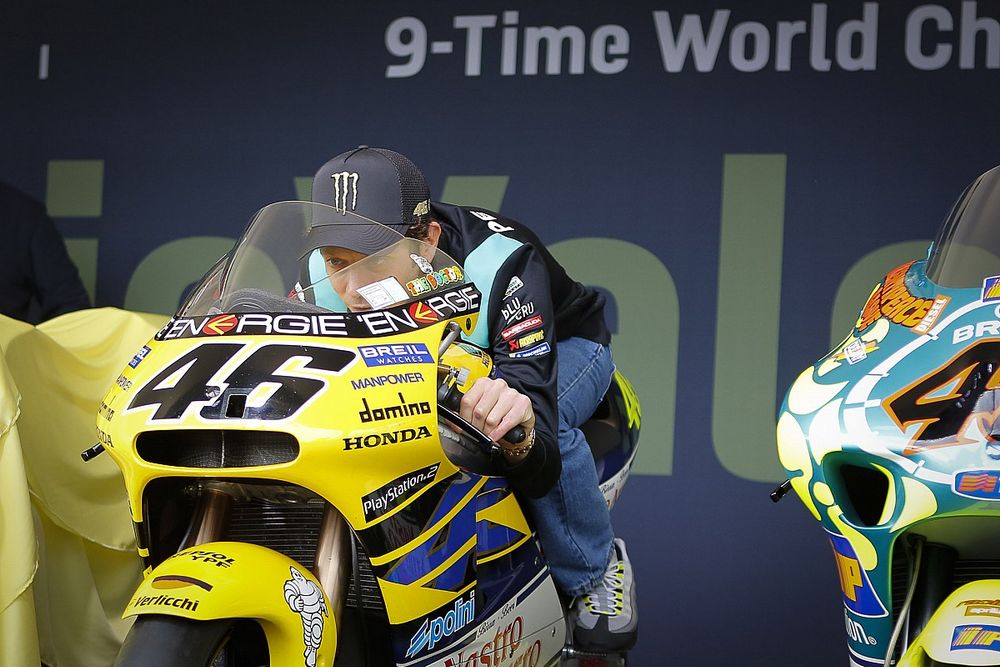 Rossi, Honda ile şampiyon olduğu motosikleti almayı umuyor