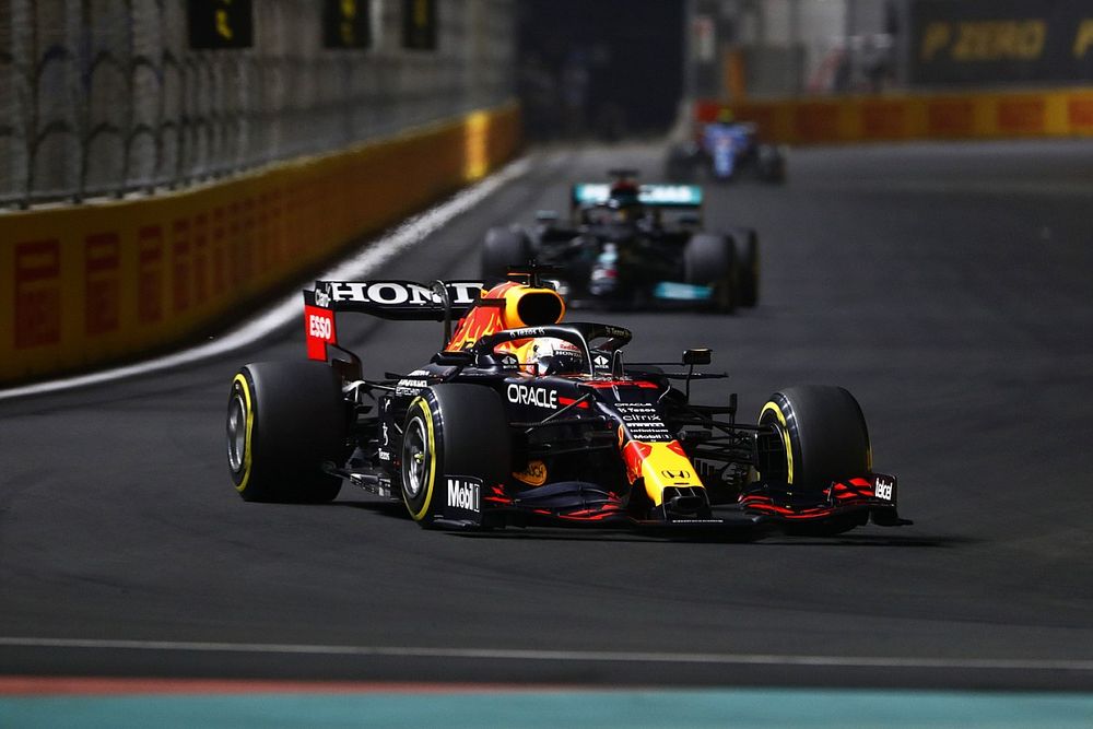 Hülkenberg: “Max vecht als een leeuw, Lewis rook een valstrik"