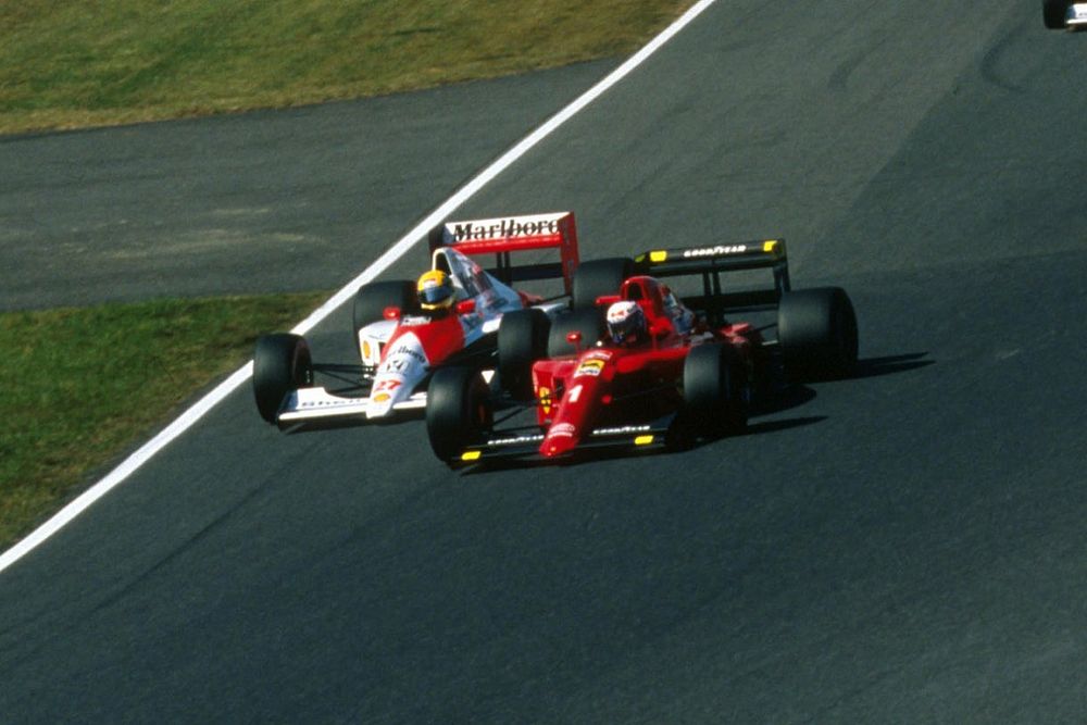 Ayrton Senna, McLaren Honda MP4/5B e Alain Prost, Ferrari 640 collidono