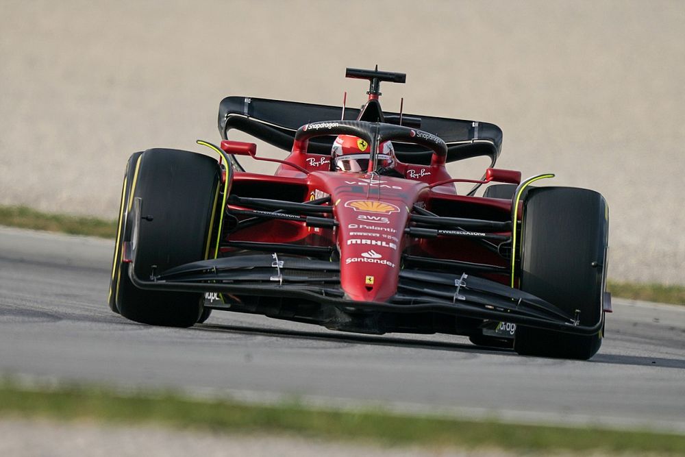 Mercedes en tête, Ferrari engrange : les stats des essais de Barcelone