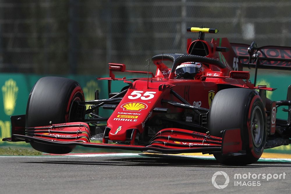 Ferrari Bakal Bikin Sainz Nyaman di GP Emilia Romagna
