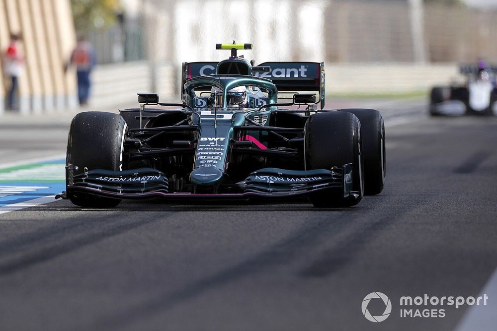 Vettel krijgt gridstraf voor negeren gele vlaggen