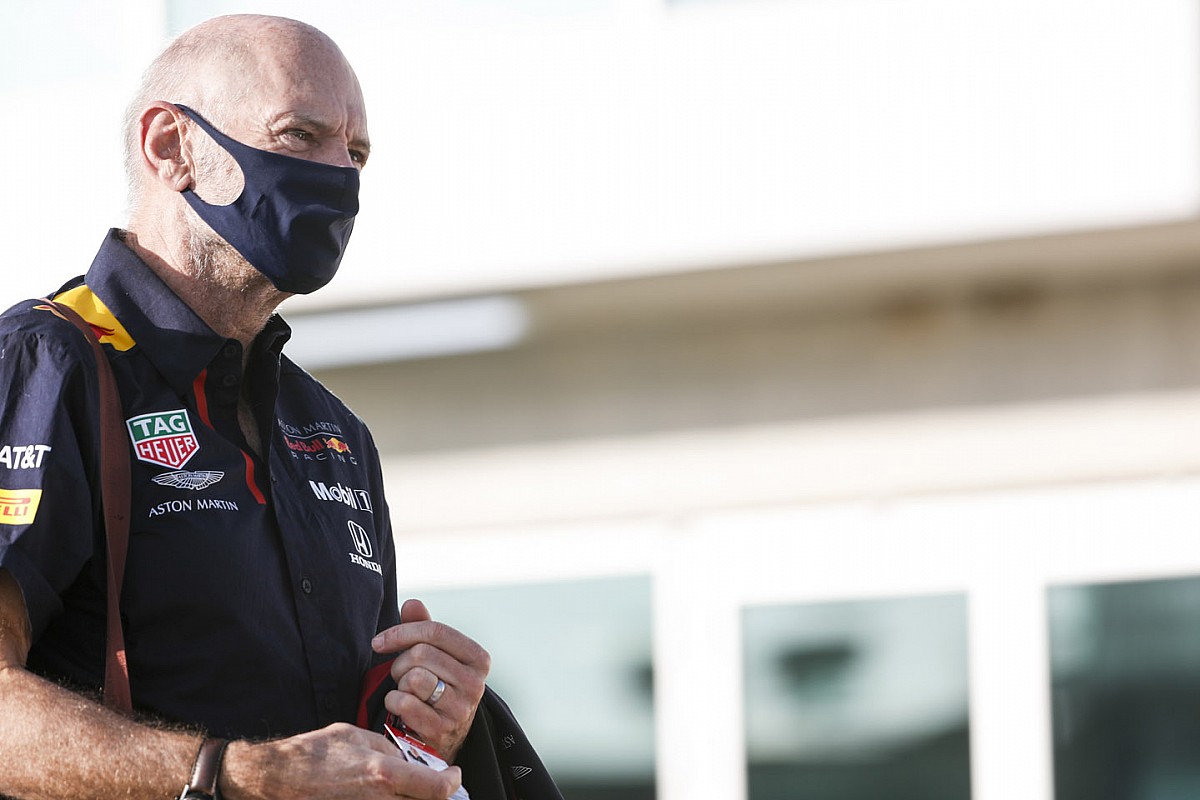 Newey: Nowe przepisy to stracona szansa