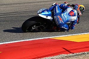 Rins: “Rossi se refería a estar confinado, da igual donde”