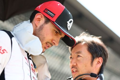 Haas defiende que Ocon sabe jugar en equipo, pese sus etapas pasadas con Alonso y P&eacute;rez