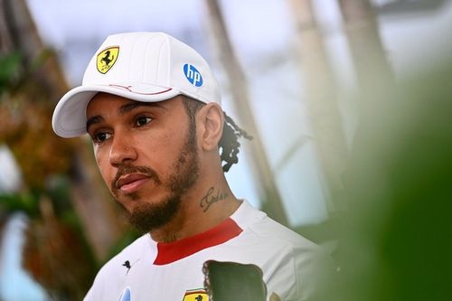 Hamilton se niega a pedir perd&oacute;n "por ser un luchador", tras sus radios en Miami