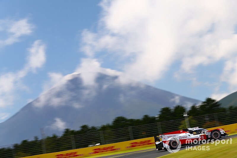 El Toyota #8 lidera y el de López es quinto en Fuji
