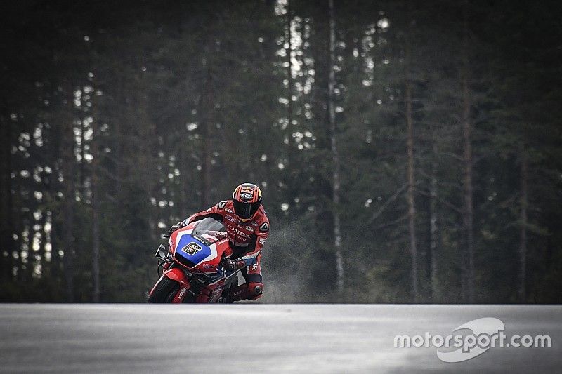 La lluvia desluce el estreno del Circuito de Finlandia