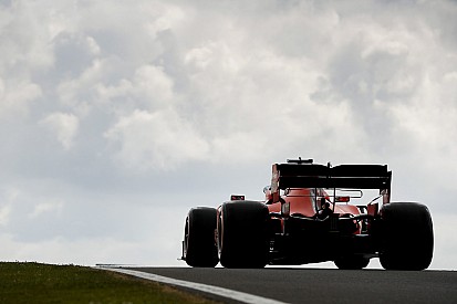 Vettel: "Está muy apretado entre Red Bull y nosotros"