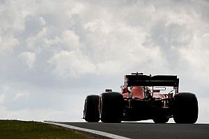 Vettel: "Está muy apretado entre Red Bull y nosotros"