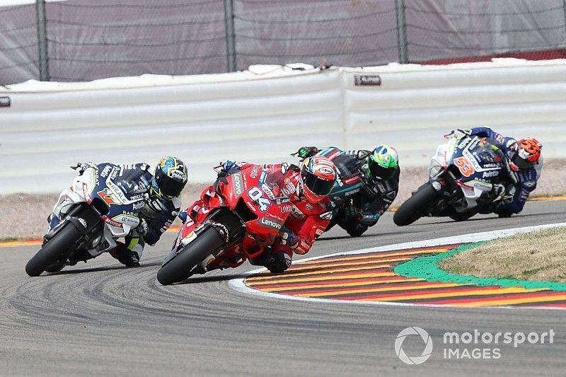 Dirección de Carrera advierte a cinco pilotos por entorpecer en pista