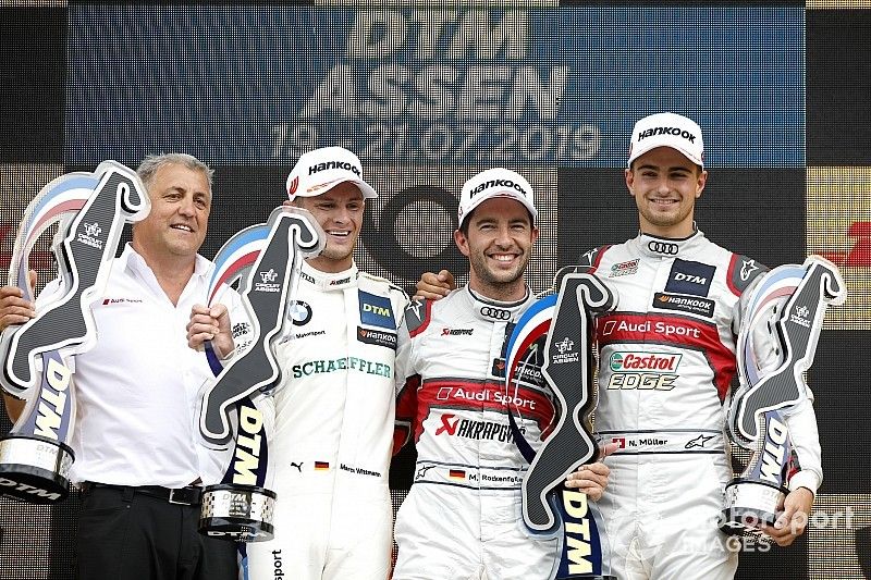 Podium: Racewinnaar Mike Rockenfeller, Audi Sport Team Phoenix, tweede plaats Marco Wittmann, BMW Team RMG, derde plaats Nico Müller, Audi Sport Team Abt Sportsline, Ernst Moser, Audi Sport Team Phoenix