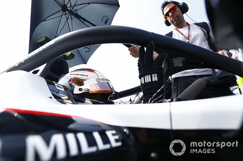 F2 Spa: De Vries pakt pole-position voor hoofdrace