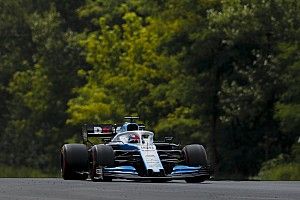 Russell jechał jak po pole position