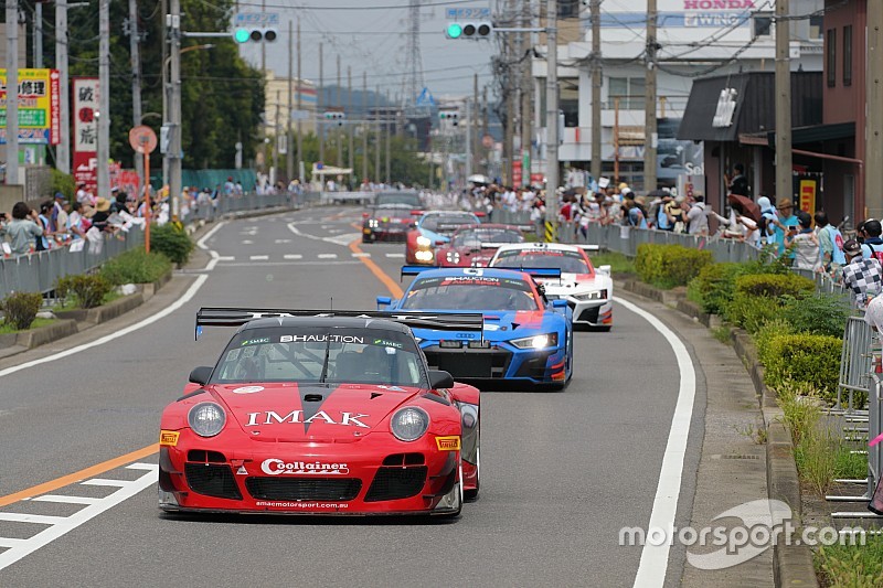 【ギャラリー】鈴鹿10H レーシングカー公道パレードに1万人超が参加
