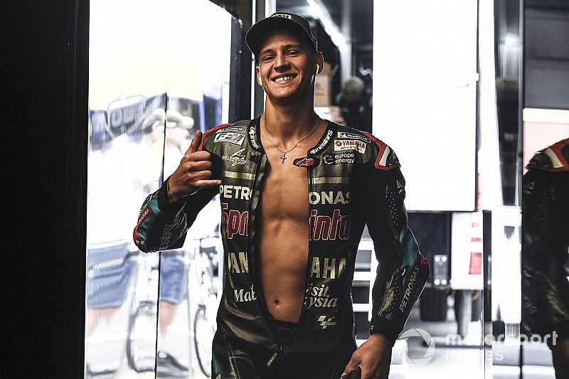 Los comisarios le devuelven el tiempo y Quartararo lidera el FP2
