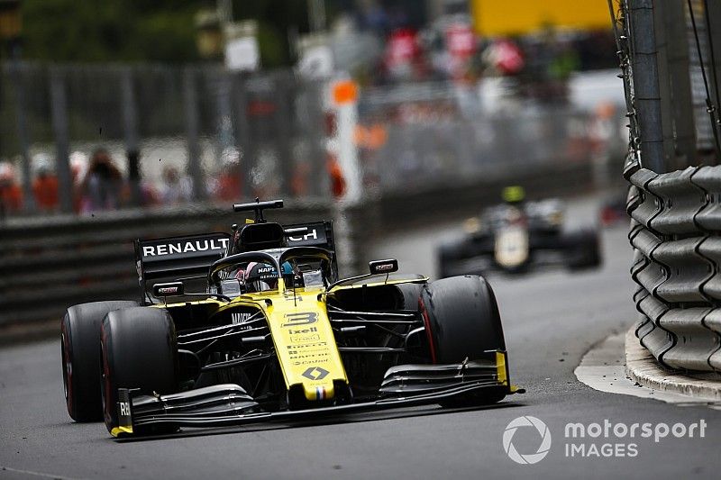 Ricciardo, frustrado con Renault: "¿Cómo no pueden ver cosas que yo sí veo?"