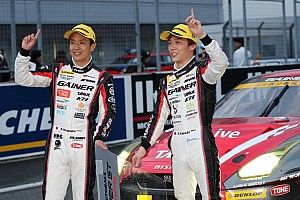 あわやQ1敗退からの大逆転……11号車GAINER GT-Rが”令和初戦”を勝利