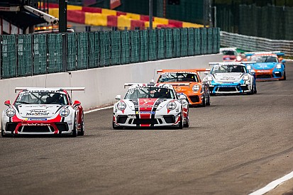 Porsche Carrera Cup Fransa: Ayhancan liderken lastik patlattı, Latorre kazandı