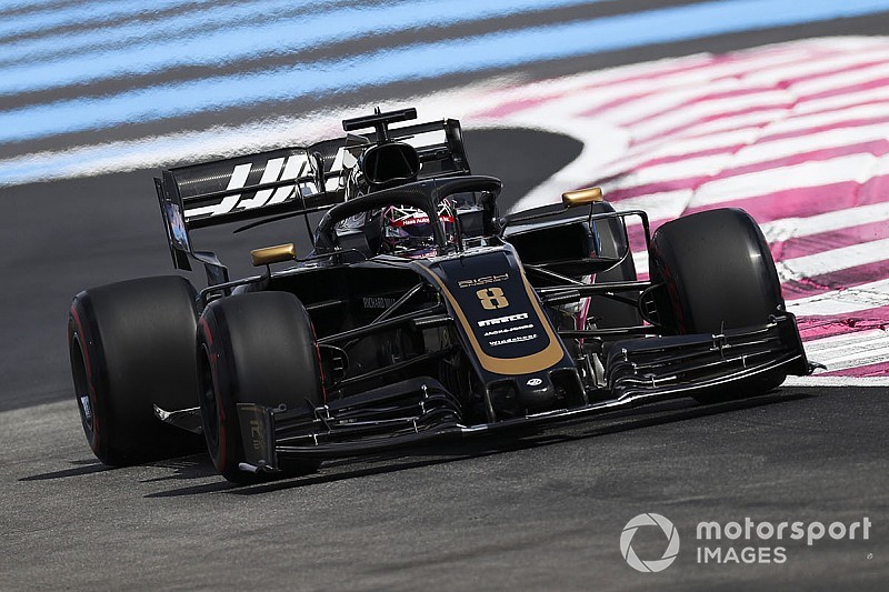 Пилоты Haas поделились противоположными ощущениями от своего болида