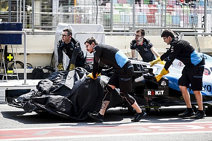 Primeiro treino da F1 em Baku é suspenso por problema com bueiro