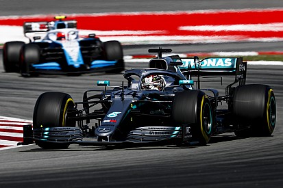 Briatore: Mercedes farklı bir dünyada