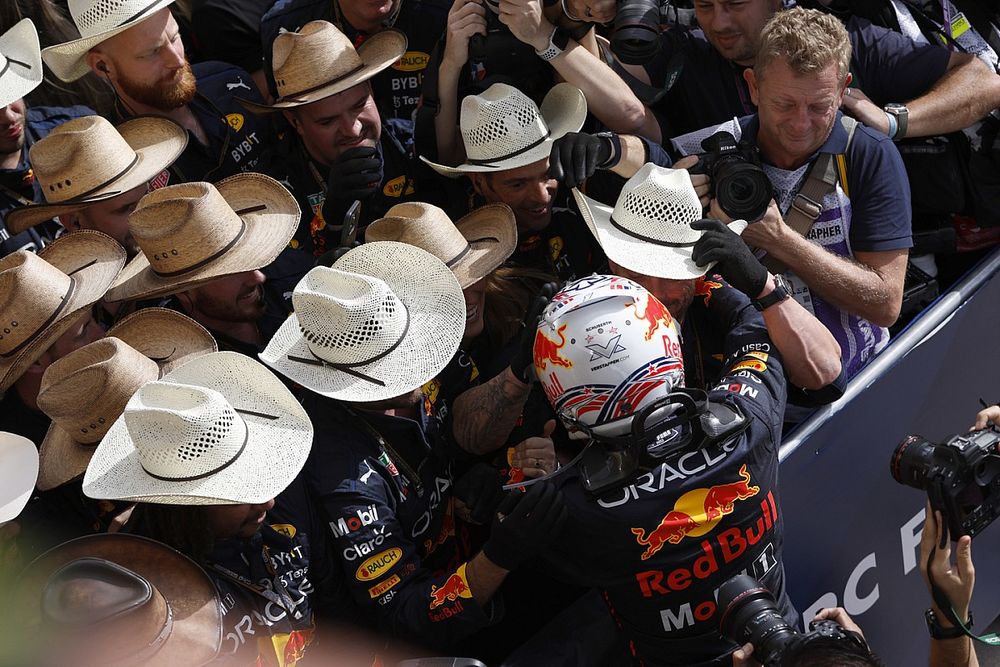 Red Bull "nunca dejó de creer" para acabar con el dominio de Mercedes