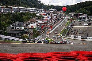 Aitken en Rigon in het ziekenhuis na enorme crash in 24u Spa