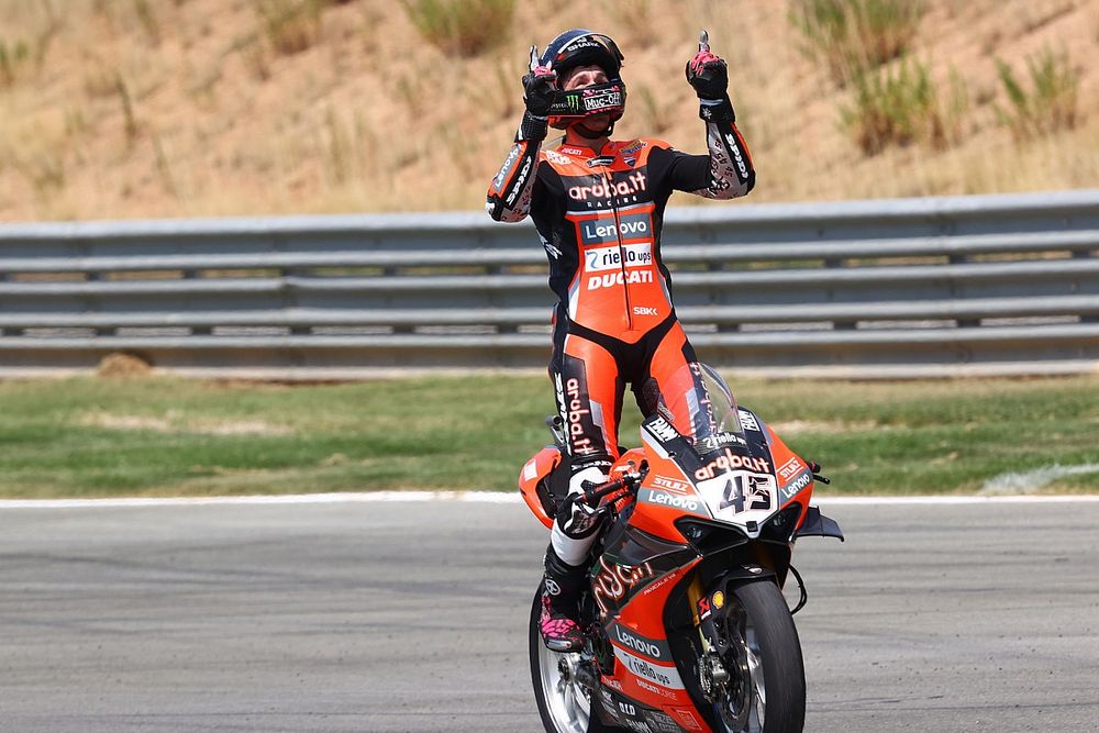 WSBK Navarra: Superpole yarışını Redding kazandı, Toprak 3. oldu