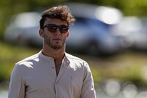 Hivatalos: Pierre Gasly 2023-ban is az AlphaTauri versenyzője lesz!