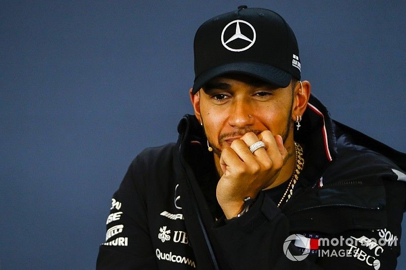 Hamilton cree que Ferrari "pegará fuerte" una vez más