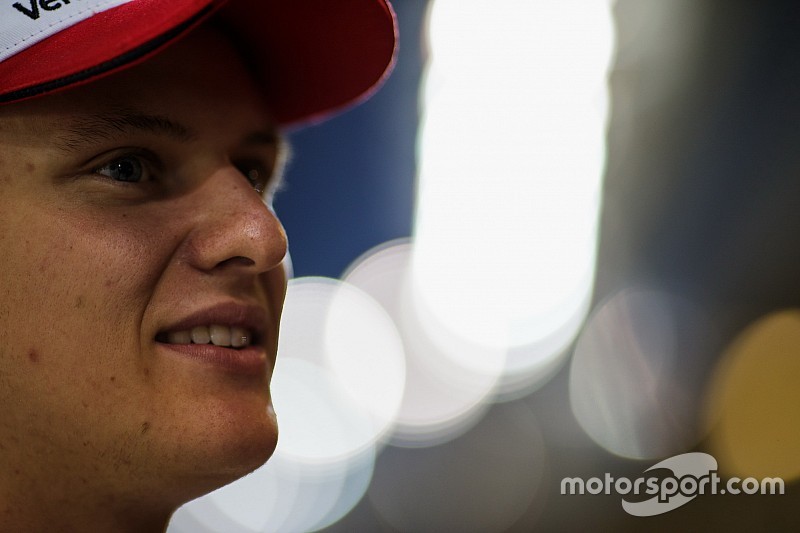 Mick: F1 tarihinin en iyi pilotunun oğlu olduğum için çok mutluyum