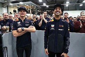 Ricciardo se despede da Red Bull em visita emotiva