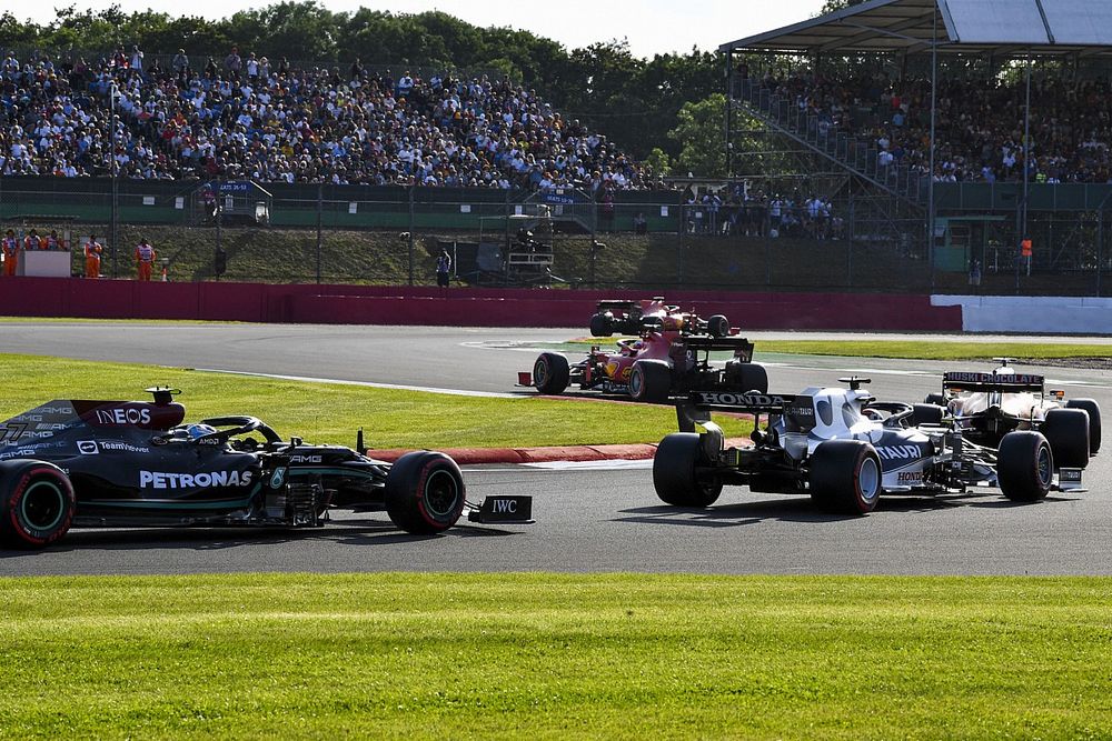 F1スプリント予選、ギャンブルも十分アリ? ピレリ「ミディアムとソフト、タイヤ戦略が分かれるはず」