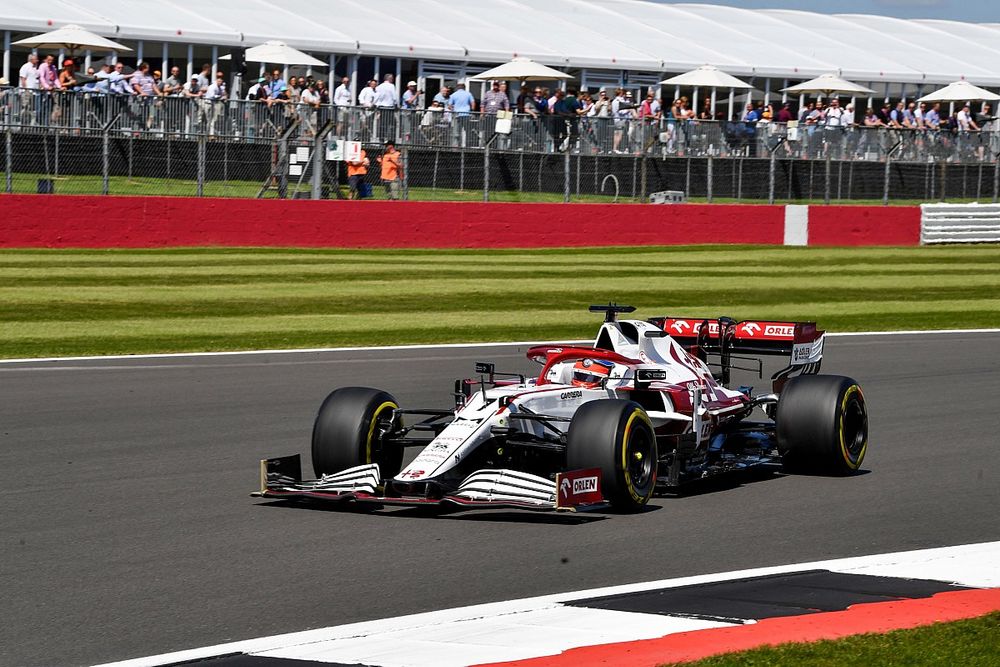 Raikkonen striglia l'Alfa Romeo: "Dobbiamo svegliarci!"