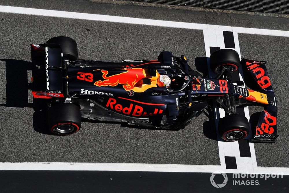 Marko en Horner leggen uit waarom pitstop Verstappen langer duurde