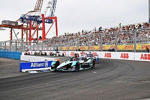 Evans 'let Jaguar down' with "railway line" New York FE crash