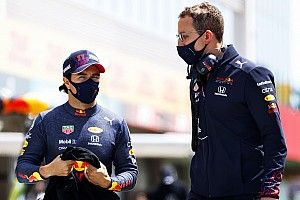 Perez inkább Verstappen beállításaira alapoz, mert nem akar „elveszni”