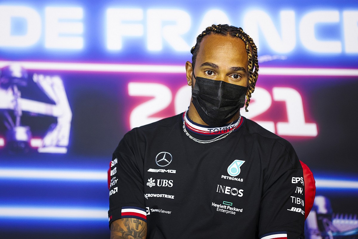 Hamilton: Elég küzdelmes eddig ez a hétvége…