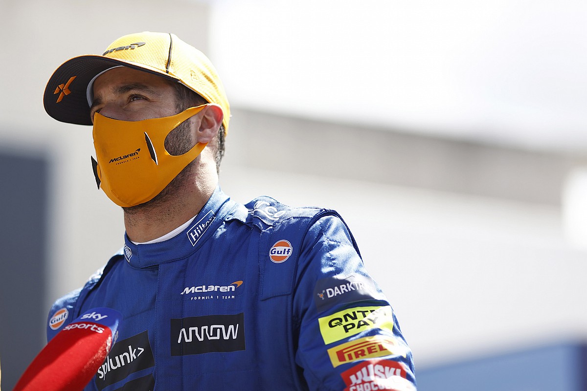 Ricciardo has no explanation for "grim" Portimao Q1 exit