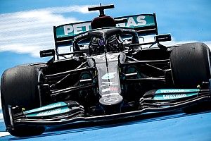 Mercedes explains why it won't ditch 'barn door' rear wing
