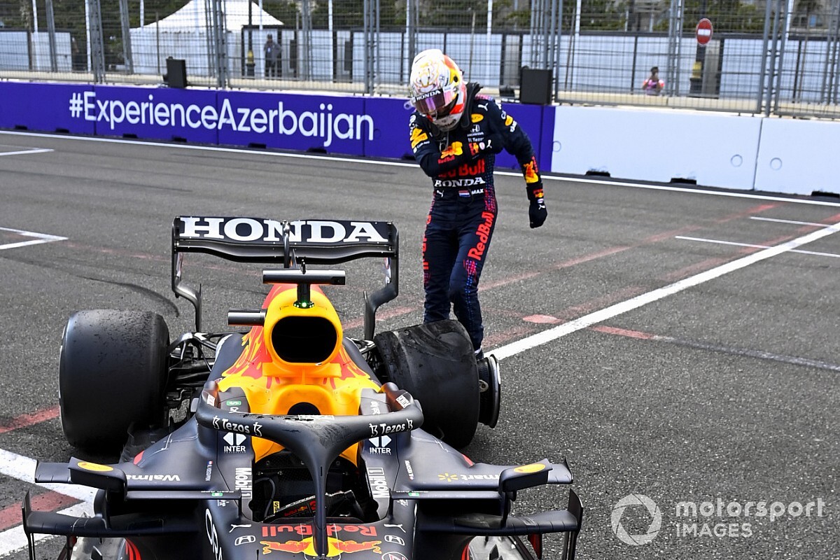フェルスタッペン、勝利目前でまさかのタイヤトラブル「ピレリはデブリのせいにするだろうけど……」