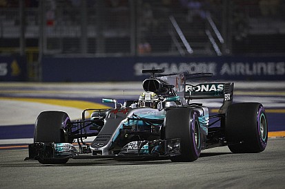 Lowe has sympathy for Mercedes' Singapore struggles