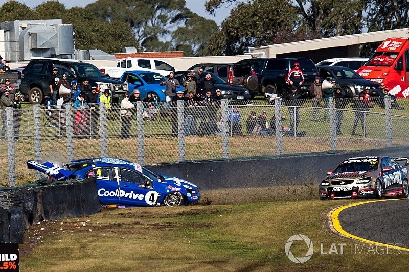 Todd Hazelwood, Brad Jones Racing crash