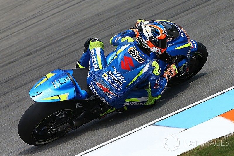 Rins: “Iannone tiró mi moto y me costó dos vueltas entender qué pasaba”