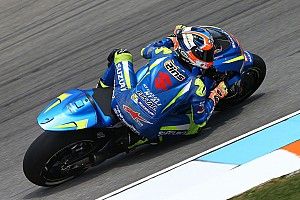 Rins: “Iannone tiró mi moto y me costó dos vueltas entender qué pasaba”