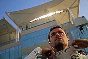 Palmer: Tough rookie season has made me "a lot stronger"