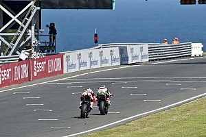 Phillip Island Supersport: Nefes kesen yarışta kazanan Rolfo